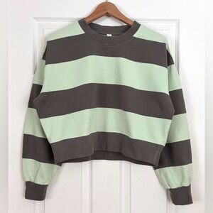 Lululemon Perfectly Oversized
Striped Cropped Crew Size 4